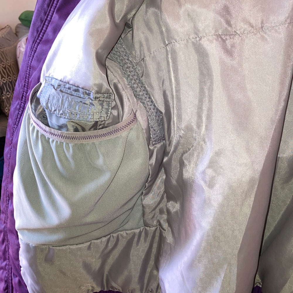 Beautiful purple jacket - Picture 5 of 9